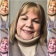 Profesora de matemáticas, con experiencia en refuerzo de estudiantes de todas las edades, logrando nivelarlos y aprobar